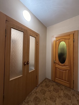 Продам двухкомнатную (2-комн.) квартиру, Лизы Чайкиной ул, 38, Симферополь г