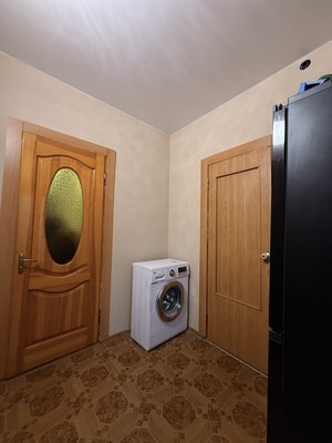 Продам двухкомнатную (2-комн.) квартиру, Лизы Чайкиной ул, 38, Симферополь г