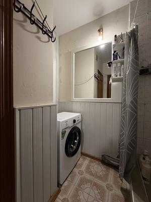 Продам двухкомнатную (2-комн.) квартиру, Лизы Чайкиной ул, 38, Симферополь г