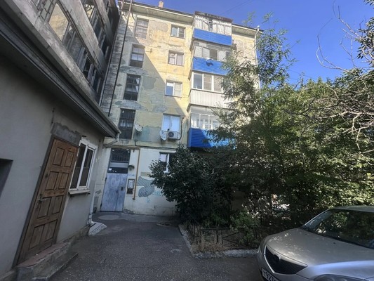 Продам трехкомнатную (3-комн.) квартиру, Карла Маркса ул, 35, Новороссийск г
