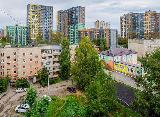 Продам трехкомнатную (3-комн.) квартиру, Парашютная ул, 7ка, Пермь г