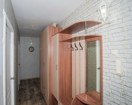 Продам трехкомнатную (3-комн.) квартиру, Парашютная ул, 7ка, Пермь г