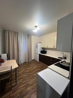 Продам двухкомнатную (2-комн.) квартиру, Совхозная ул, 1к3, Краснодар г