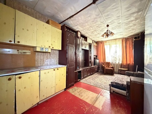 Продам двухкомнатную (2-комн.) квартиру, Кабардинская ул, 195кБ, Нальчик г