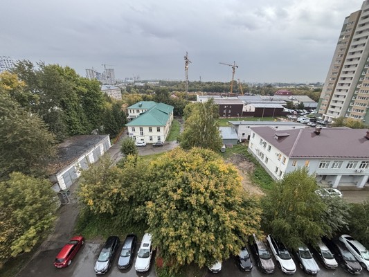 Продам двухкомнатную (2-комн.) квартиру, Хади Такташа ул, 123б, Казань г