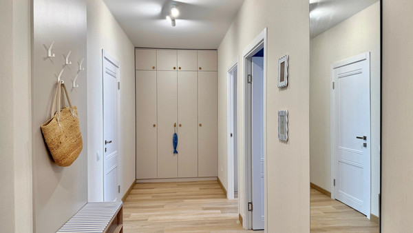 Продам трехкомнатную (3-комн.) квартиру, Яблочкова ул, 5к5, Пермь г