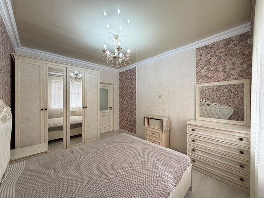 Продам двухкомнатную (2-комн.) квартиру, Ватутина ул, 29кД, Нальчик г