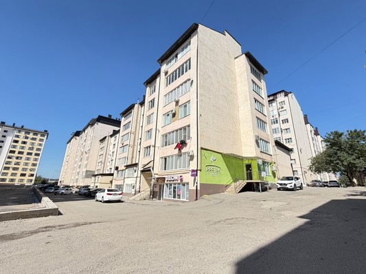 Продам двухкомнатную (2-комн.) квартиру, Ватутина ул, 29кД, Нальчик г