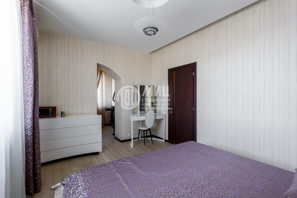 Продам трехкомнатную (3-комн.) квартиру, Коштоянца ул, 20к2, Москва г