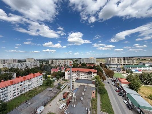Продам трехкомнатную (3-комн.) квартиру, Калмыкова ул, 235, Нальчик г
