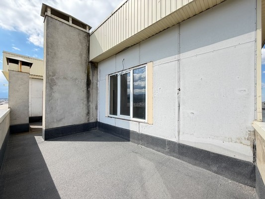 Продам трехкомнатную (3-комн.) квартиру, Калмыкова ул, 235, Нальчик г