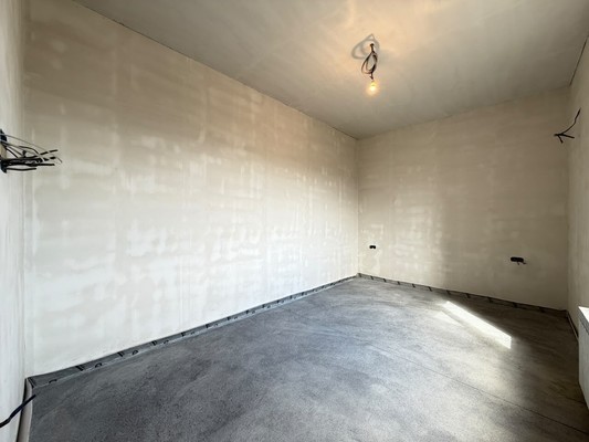 Продам трехкомнатную (3-комн.) квартиру, Калмыкова ул, 235, Нальчик г