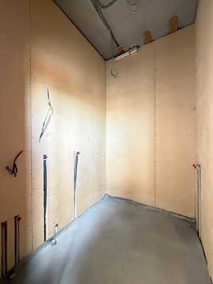 Продам трехкомнатную (3-комн.) квартиру, Калмыкова ул, 235, Нальчик г