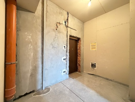 Продам трехкомнатную (3-комн.) квартиру, Калмыкова ул, 235, Нальчик г