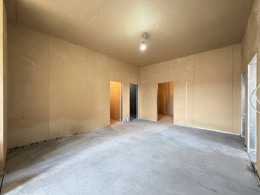 Продам трехкомнатную (3-комн.) квартиру, Калмыкова ул, 235, Нальчик г