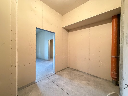 Продам трехкомнатную (3-комн.) квартиру, Калмыкова ул, 235, Нальчик г