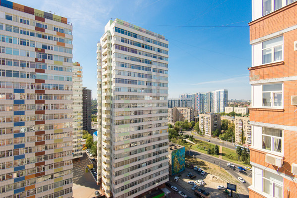 Продам трехкомнатную (3-комн.) квартиру, Максима Горького ул, 13к56, Ростов-на-Дону г