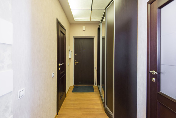 Продам трехкомнатную (3-комн.) квартиру, Максима Горького ул, 13к56, Ростов-на-Дону г