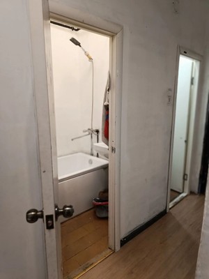 Продам трехкомнатную (3-комн.) квартиру, Дерптский пер, 10, Санкт-Петербург г