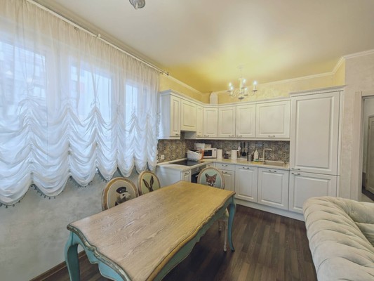 Продам двухкомнатную (2-комн.) квартиру, Оптиков ул, 34к1, Санкт-Петербург г