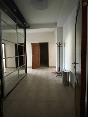 Продам трехкомнатную (3-комн.) квартиру, Клубничная (Центральный р-н) ул, 6кА, Сочи г