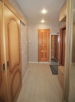 Продам двухкомнатную (2-комн.) квартиру, Красноводская ул, 18, Пермь г