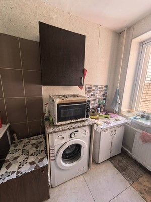 Продам комнату в 12-комн. квартире, Композиторов ул, 24к3, Санкт-Петербург г