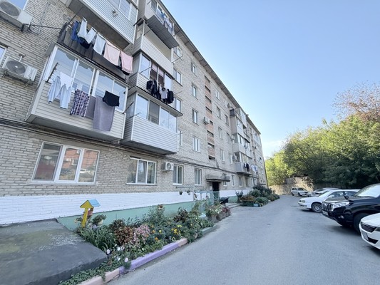 Продам трехкомнатную (3-комн.) квартиру, Чернышевского ул, 16, Находка г