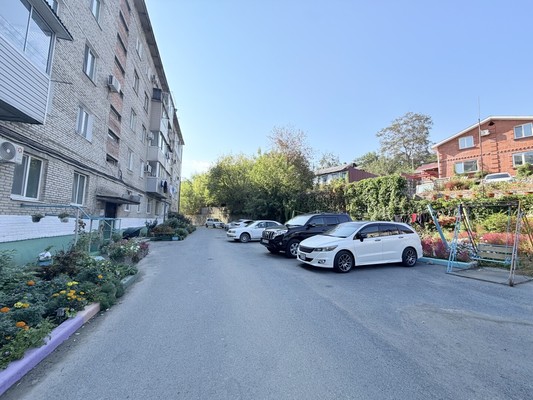 Продам трехкомнатную (3-комн.) квартиру, Чернышевского ул, 16, Находка г
