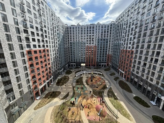 Продам многокомнатную квартиру, Центральный (Купелинка мкр) кв-л, 9, Сапроново д