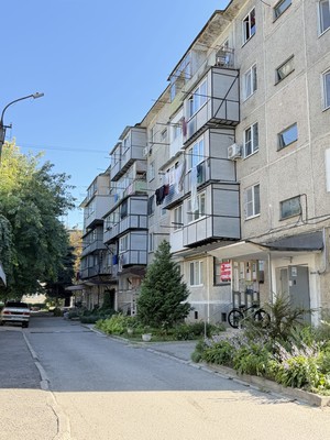 Продам двухкомнатную (2-комн.) квартиру, Мусукаева ул, 8, Нальчик г