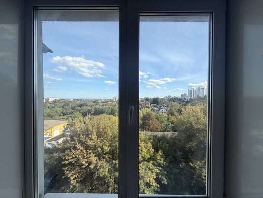 Продам трехкомнатную (3-комн.) квартиру, Осоавиахима пер, 3В, Брянск г