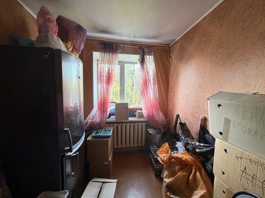 Продам трехкомнатную (3-комн.) квартиру, Осоавиахима пер, 3В, Брянск г