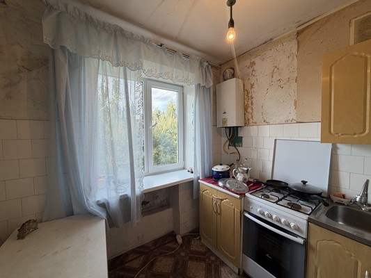 Продам трехкомнатную (3-комн.) квартиру, Осоавиахима пер, 3В, Брянск г