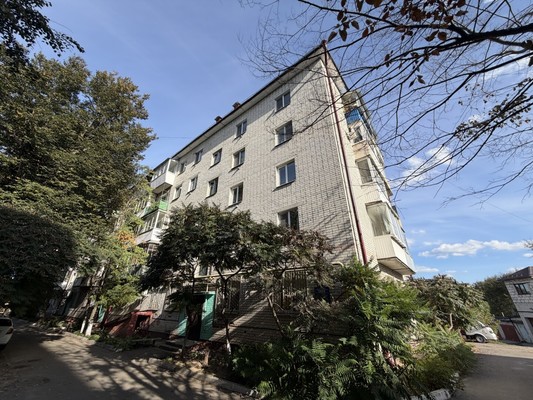 Продам трехкомнатную (3-комн.) квартиру, Осоавиахима пер, 3В, Брянск г