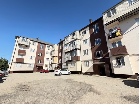 Продам двухкомнатную (2-комн.) квартиру, А.А.Кадырова ул, 80, Нальчик г