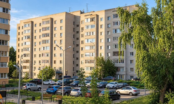 Продам двухкомнатную (2-комн.) квартиру, Железнодорожников ул, 15, Казань г