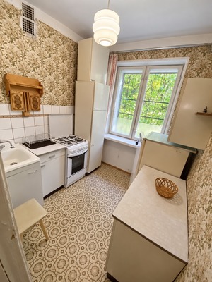 Продам однокомнатную (1-комн.) квартиру, 9-я Парковая ул, 1к1, Москва г