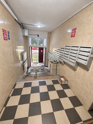 Продам однокомнатную (1-комн.) квартиру, 9-я Парковая ул, 1к1, Москва г