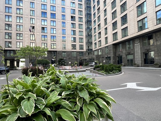 Продам трехкомнатную (3-комн.) квартиру, Большая Садовая ул, 5к1, Москва г
