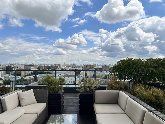 Продам трехкомнатную (3-комн.) квартиру, Большая Садовая ул, 5к1, Москва г