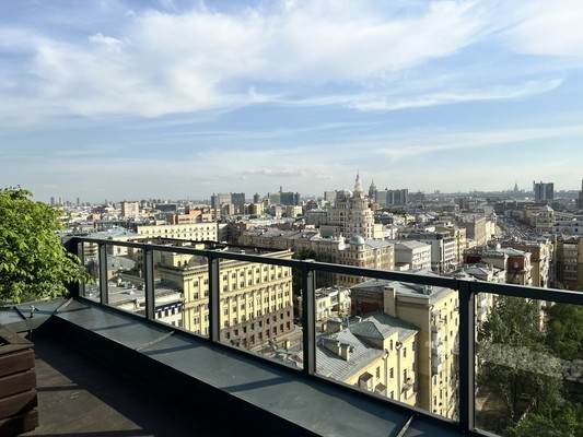 Продам трехкомнатную (3-комн.) квартиру, Большая Садовая ул, 5к1, Москва г