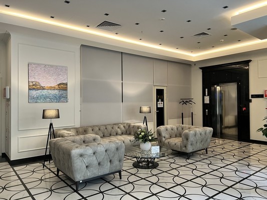 Продам трехкомнатную (3-комн.) квартиру, Большая Садовая ул, 5к1, Москва г