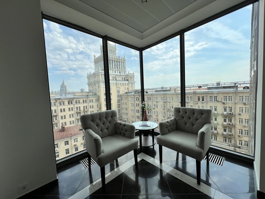 Продам трехкомнатную (3-комн.) квартиру, Большая Садовая ул, 5к1, Москва г