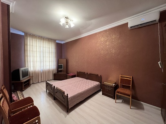 Продам двухкомнатную (2-комн.) квартиру, Эльбрусская ул, 19, Нальчик г