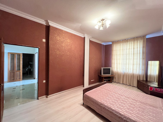 Продам двухкомнатную (2-комн.) квартиру, Эльбрусская ул, 19, Нальчик г