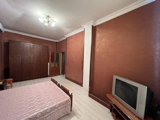 Продам двухкомнатную (2-комн.) квартиру, Эльбрусская ул, 19, Нальчик г
