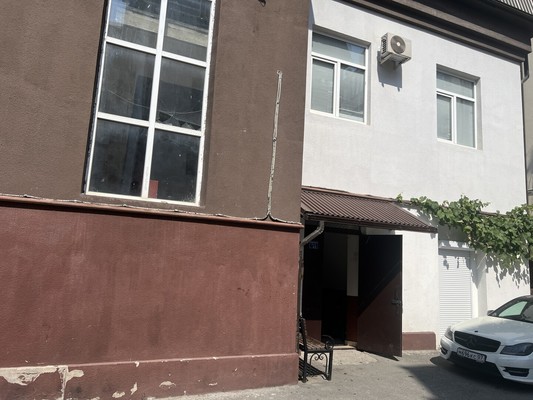 Продам двухкомнатную (2-комн.) квартиру, Эльбрусская ул, 19, Нальчик г