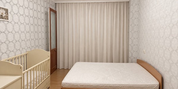 Продам трехкомнатную (3-комн.) квартиру, Лермонтова ул, 16, Симферополь г
