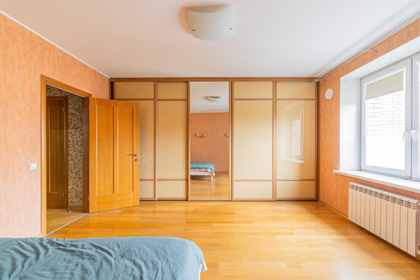 Продам трехкомнатную (3-комн.) квартиру, Савушкина ул, 140, Санкт-Петербург г